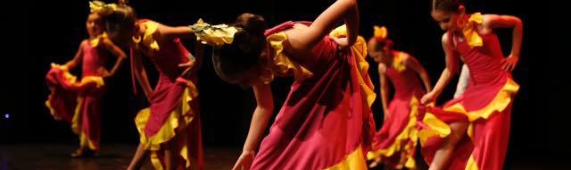 Escuela de baile A Bailar: aprende a bailar con pasión