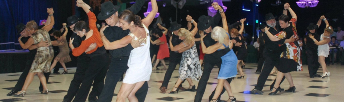 Escuela de baile Amigos del Baile: Ritmo y diversión