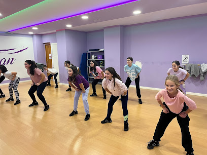 ¡Danza con pasión en Centro DanzAran
