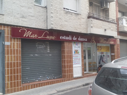 ¡Siente la pasión por el baile en Estudi De Dansa Mar Luque!