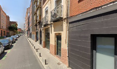 ¡Baila con pasión en la Academia Eva Muñoz en Madrid!