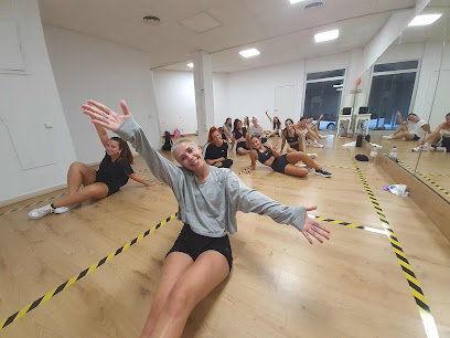 ¡Siente la libertad de bailar en FeelFree Torredembarra!