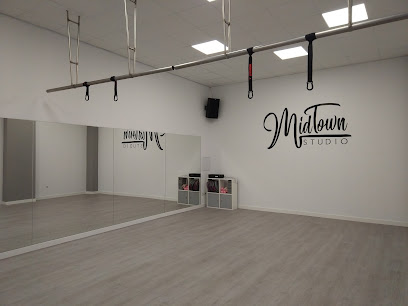 ¡Descubre el ritmo en Midtown Studio Santander!