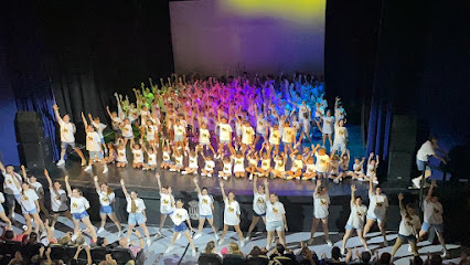 ¡Descubre el ritmo en Naracé Dance Academy Mutxamel!