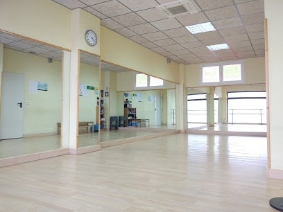 ¡Siente el ritmo en la Academia Virginia Recio de Madrid!