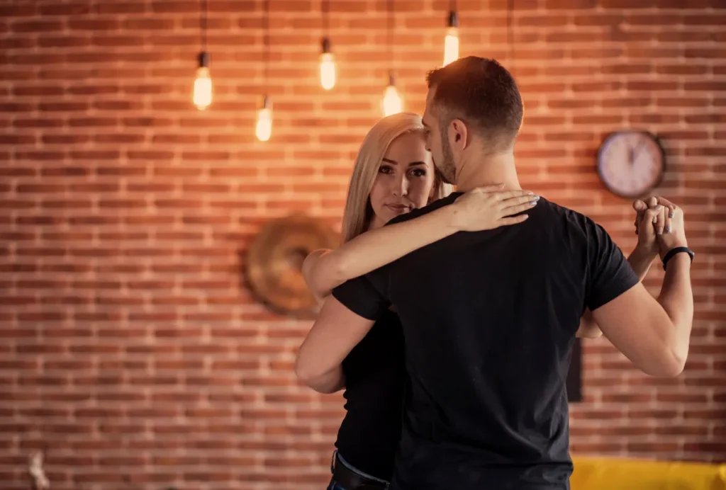 Imagen de Portada de Las 3 Mejores salas donde bailar Salsa y Bachata en Salamanca