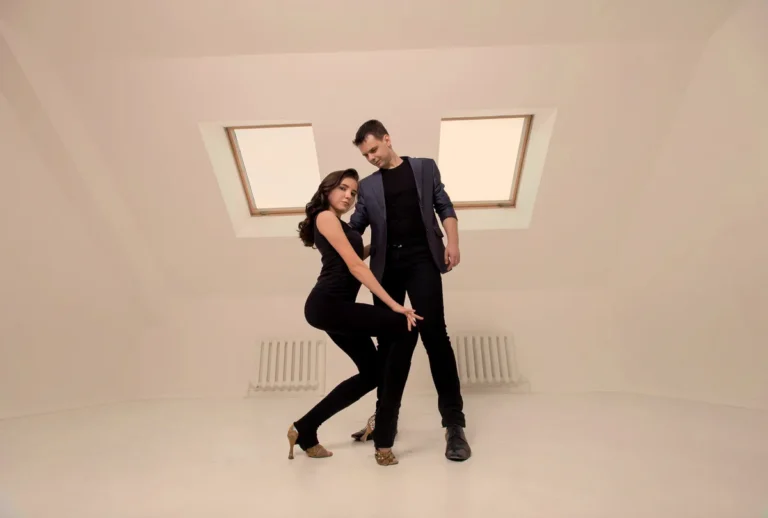 Imagen de Portada de Las 5 Mejores salas donde bailar Salsa y Bachata en Almería