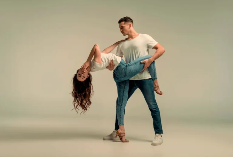 Imagen de Portada de Las 8 Mejores salas donde bailar Salsa y Bachata en Tarragona