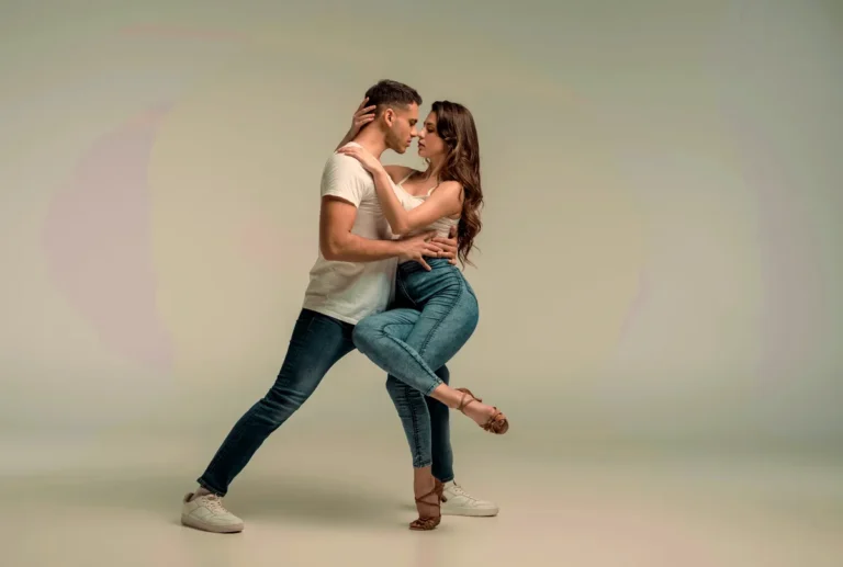 Imagen de Portada de Las 9 Mejores Clases de Salsa y Bachata en Figueres