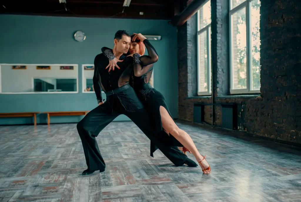 Imagen de Portada de Las 10+ Mejores Clases de Salsa y Bachata en Ourense