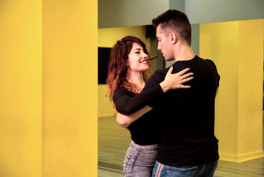 Imagen de Portada de Las 10+ Mejores Clases de Salsa y Bachata en Salamanca