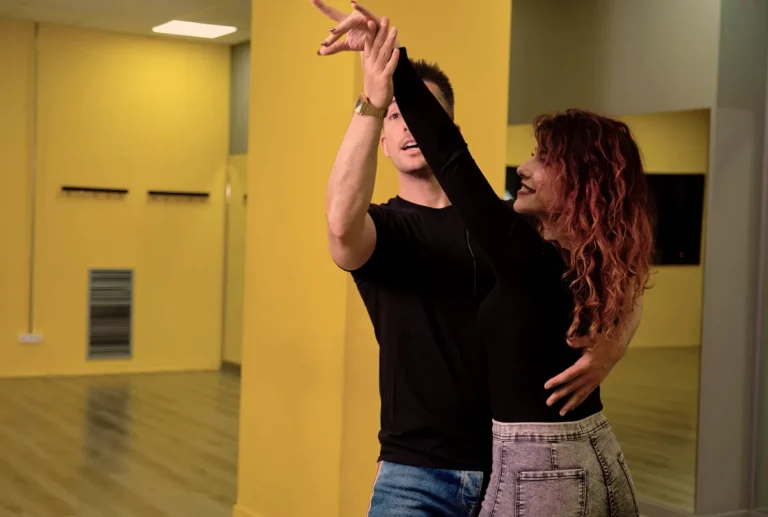 Imagen de Portada de Las 20+ Mejores Clases de Salsa y Bachata en Santander